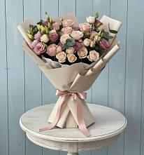 Букет цветов из:  Розы и Лизиантусы в Купянке