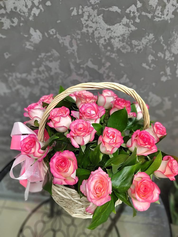 Цветочная композиция из Розы в корзине в Купянке