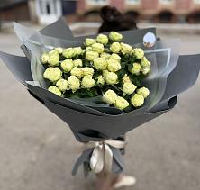 Букет Белые кустовые розы Солинеро в Купянке