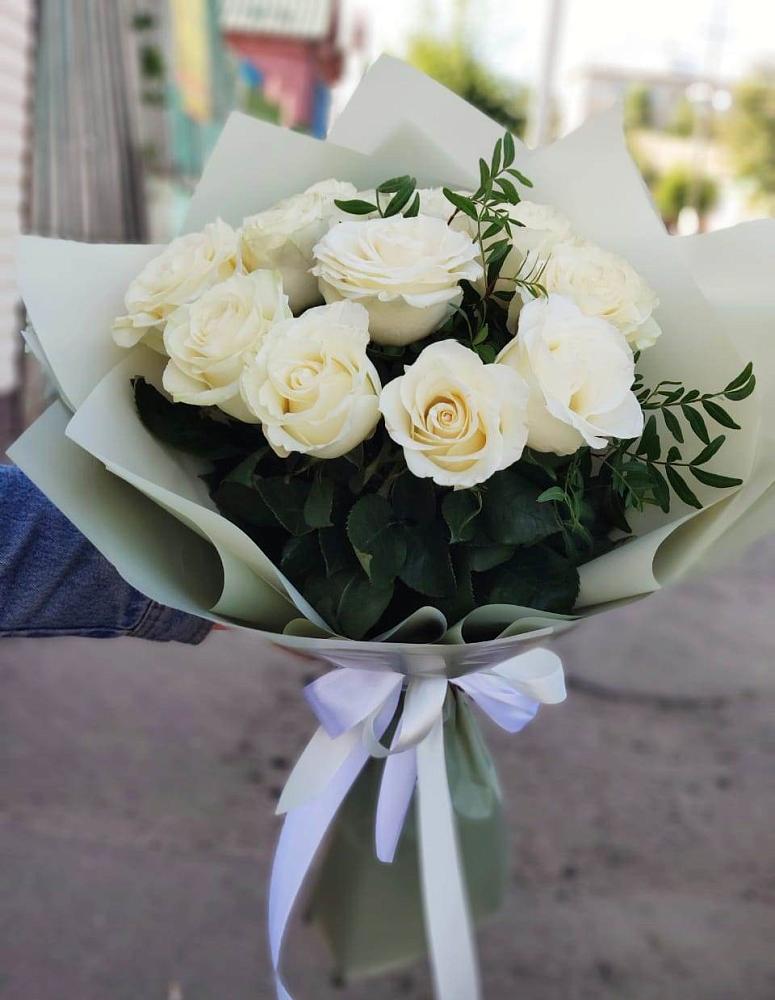 Букет Белые розы Проуд в Купянке