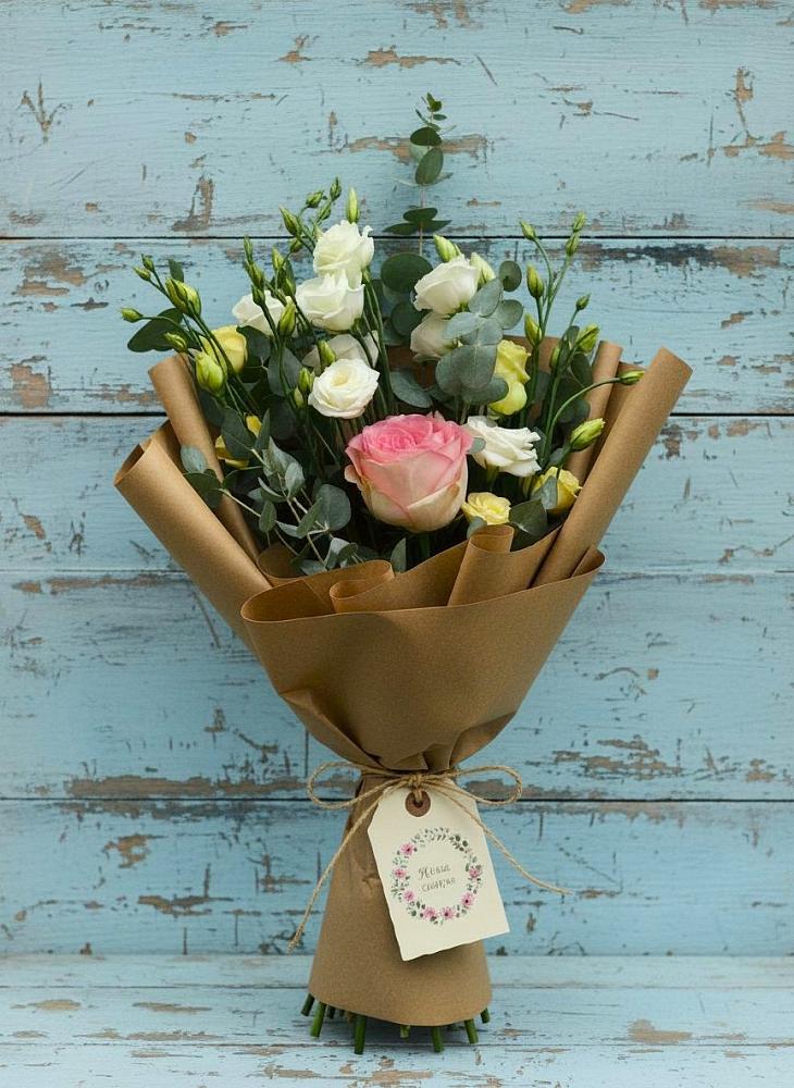 Букет цветов из: Розы и Лизиантусы в Купянке