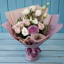 Букет цветов из:  Розы и Лизиантусы в Купянке