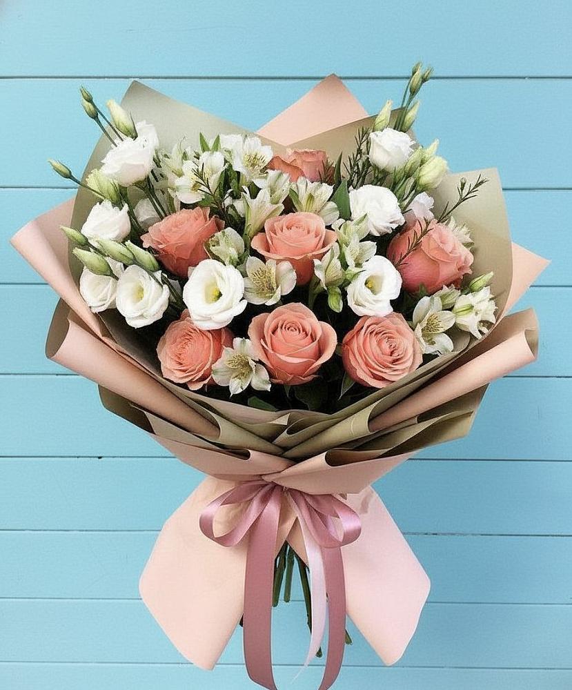 Букет цветов из: Розы, Альстромерии и Лизиантусы в Купянке