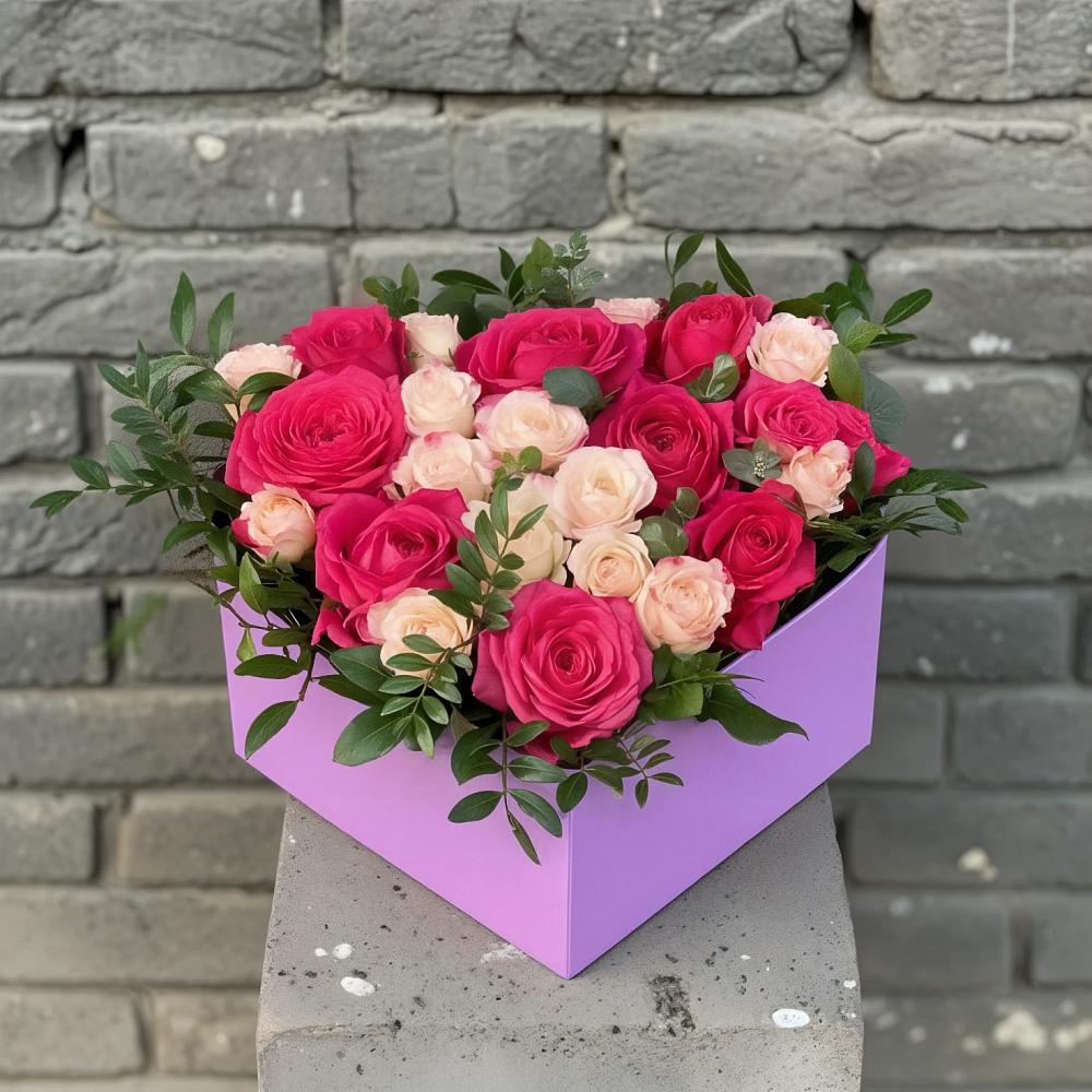 Цветочная композиция из Розы в коробке в Купянке