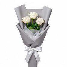 Букет 3 белые розы в Купянке