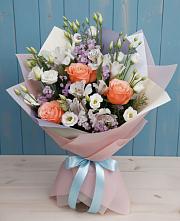 Букет цветов из:  Лизиантусы, Розы, Альстромерии и Гипсофила в Купянке