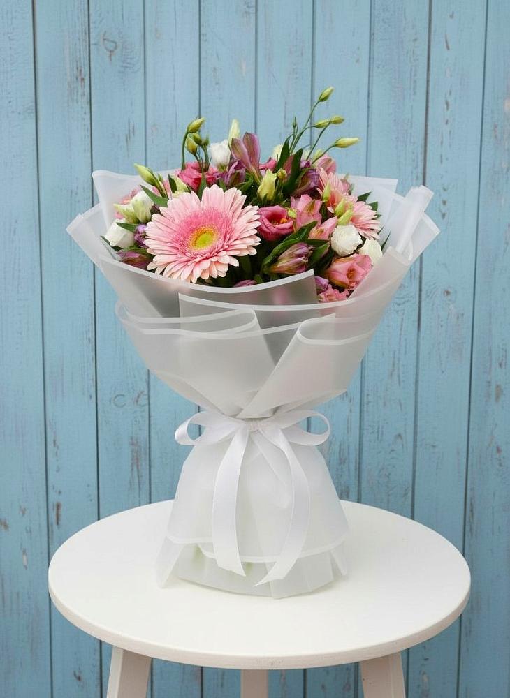 Букет цветов из: Герберы, Альстромерии и Лизиантусы в Купянке