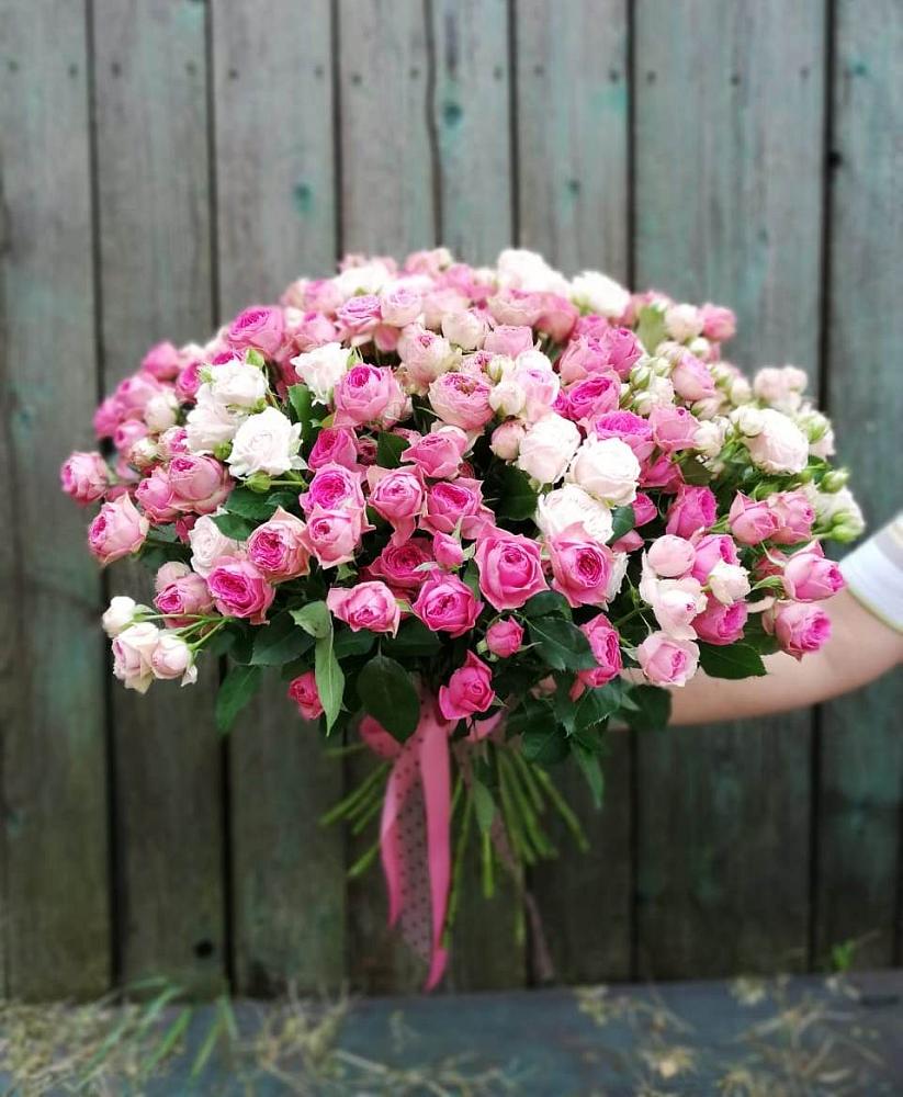 Букет Розовые кустовые розы Натали и Лав Лидия в Купянке