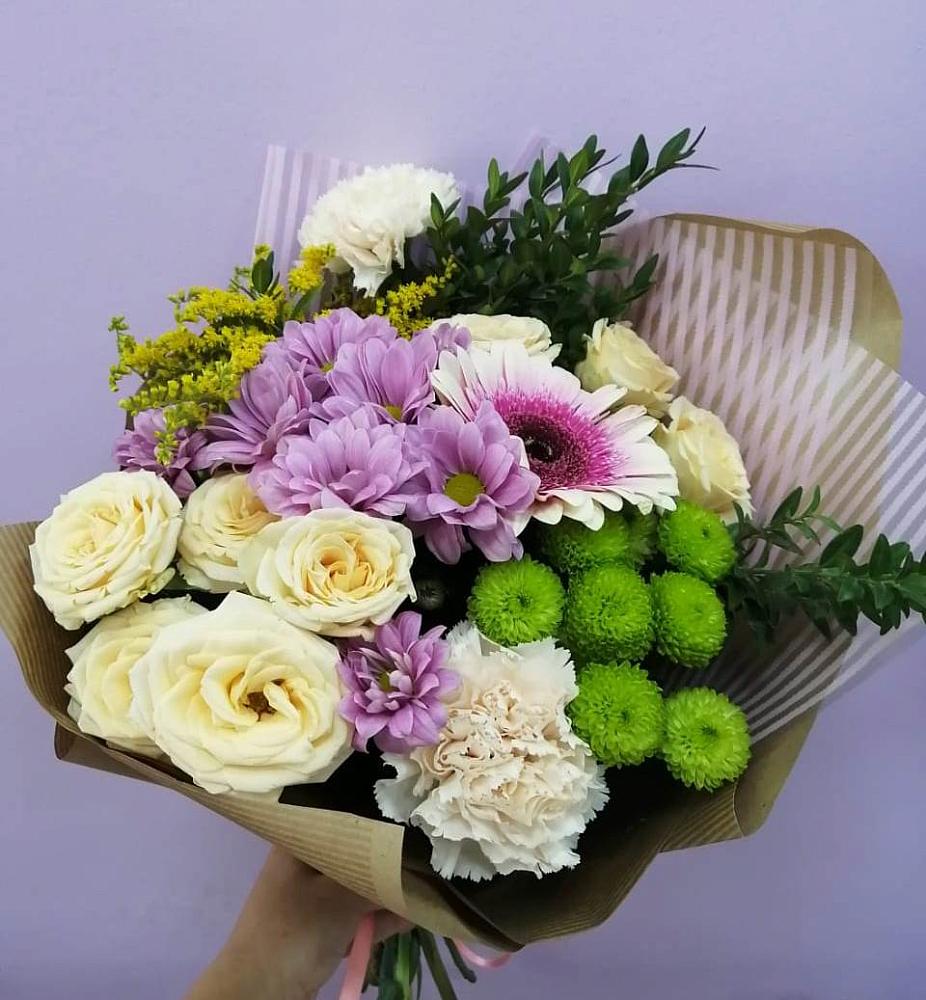 Букет цветов из: Хризантемы, Розы, Гвоздики и Герберы в Купянке