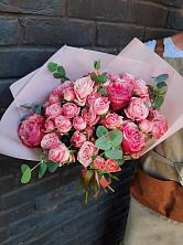 Букет розы в пальмах в Купянке Букет цветов из: Розы в Купянке
