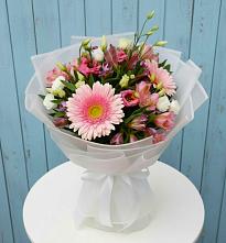 Букет цветов из:  Герберы, Альстромерии и Лизиантусы в Купянке