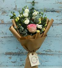 Букет цветов из:  Розы и Лизиантусы в Купянке