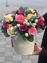 Цветочная композиция из Розы в шляпной коробке в Купянке