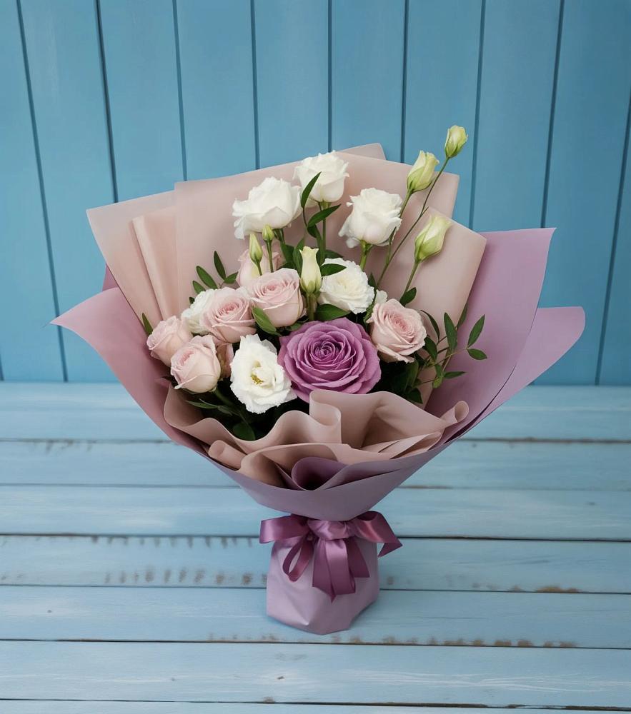 Букет цветов из: Розы и Лизиантусы в Купянке